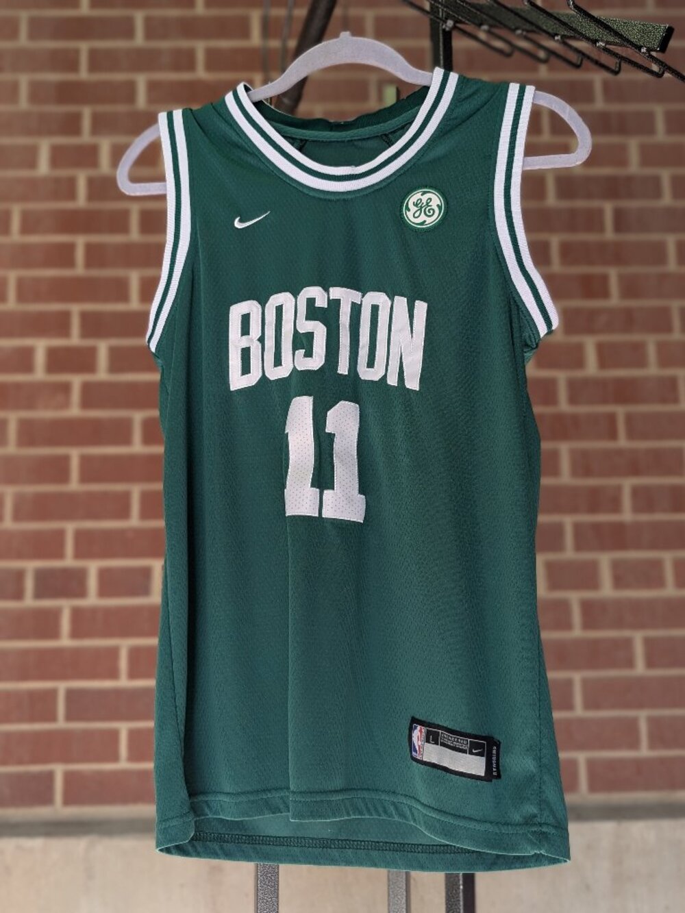 Nike Boston Celtics Kyrie Irving #11 Swingman Jersey Youth L Green NBA Basketbal